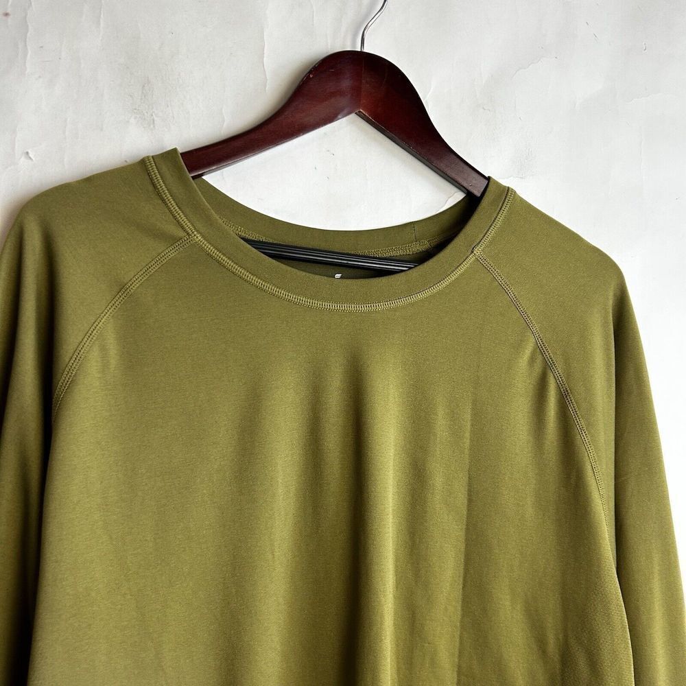 NEW FABLETICS Mens size XXL Green The Training Day Long Sleeve Shirt Top Nylon - Picture 3 of 6